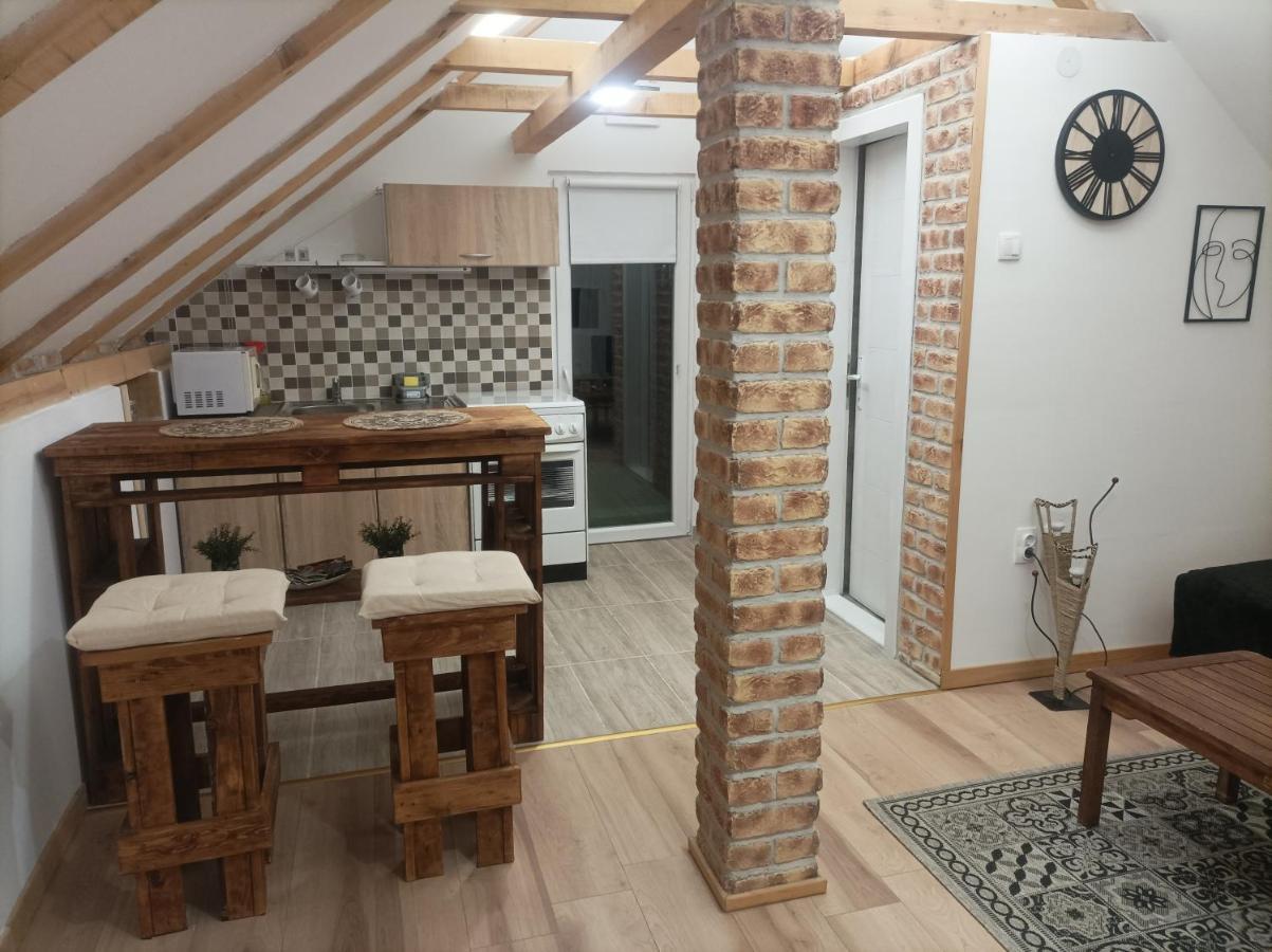 Apartmani Marija Zemun Zemun Polje Экстерьер фото