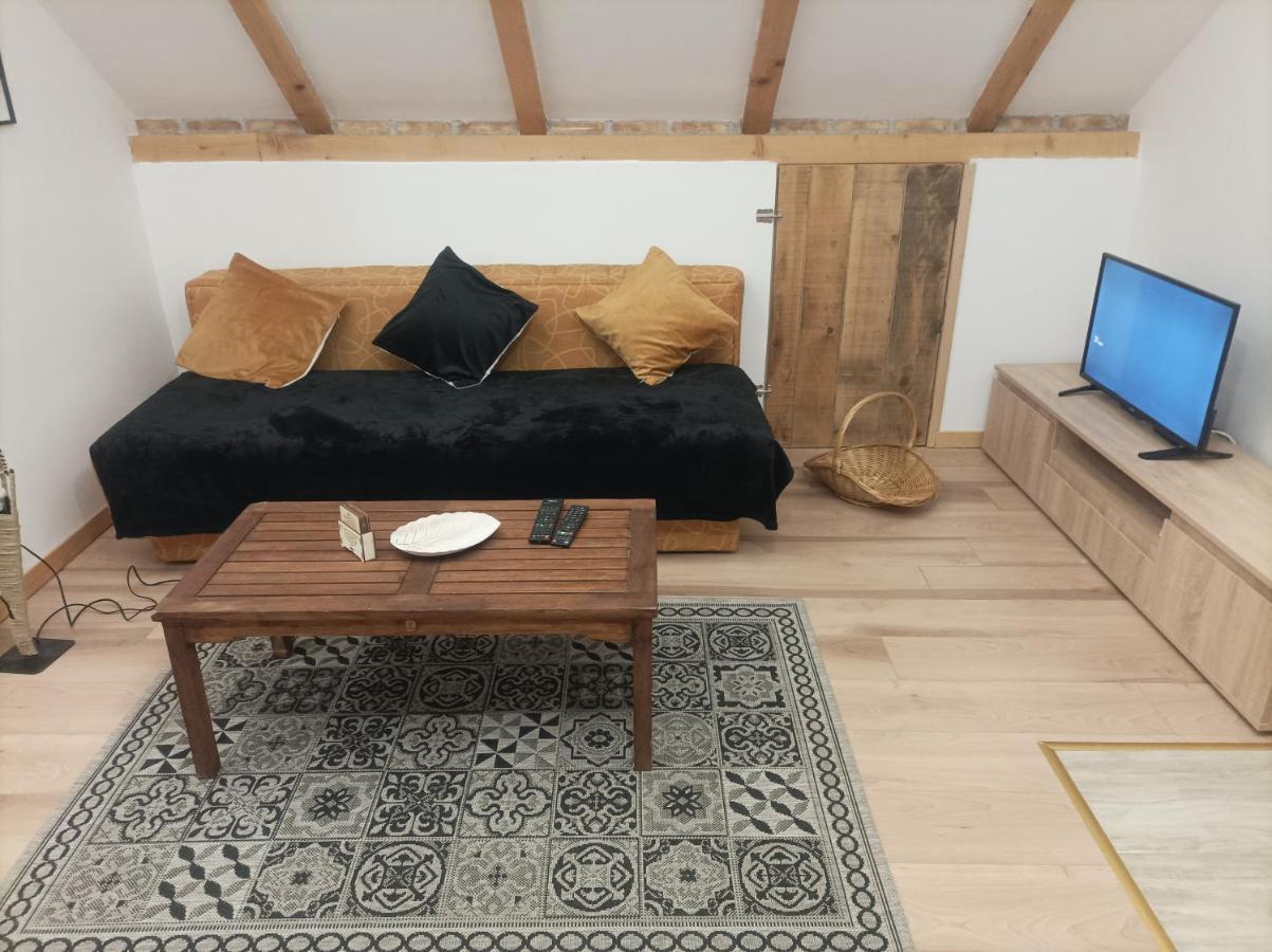 Apartmani Marija Zemun Zemun Polje Экстерьер фото