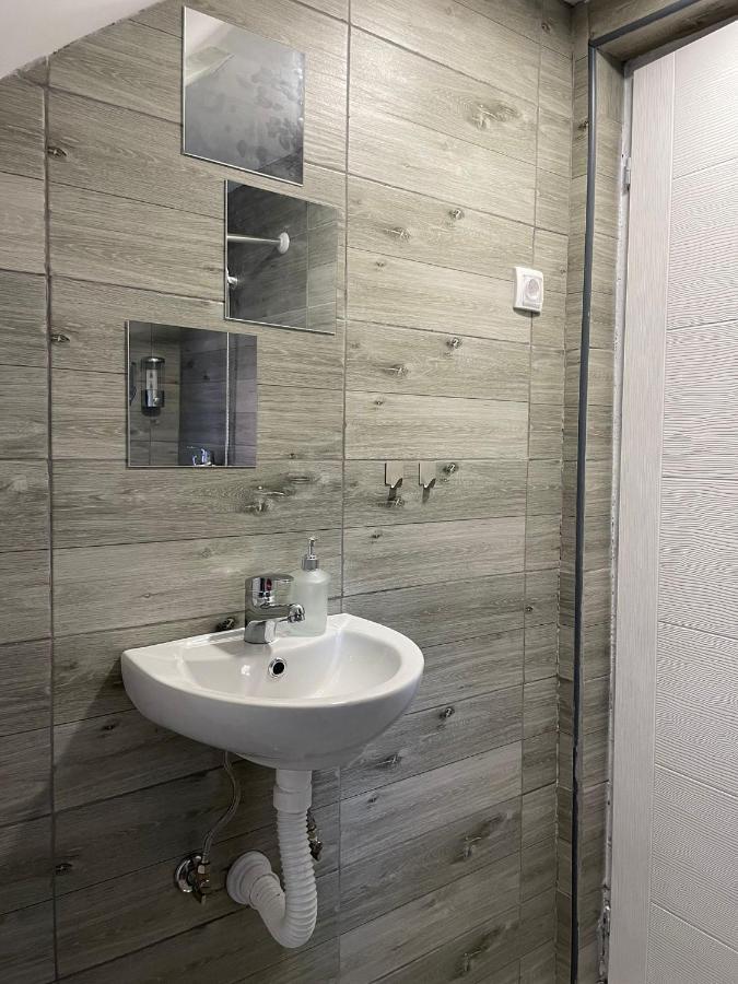 Apartmani Marija Zemun Zemun Polje Экстерьер фото